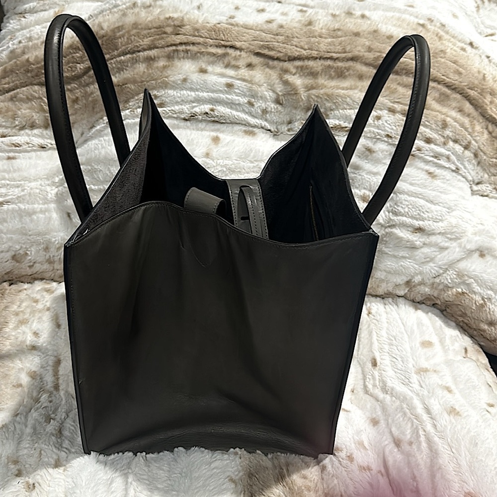 Celine authentic purse - Picture 3 of 11